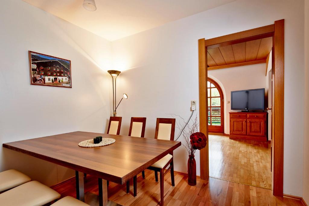 Appartements am Stadtpark Zell am See Ruang foto